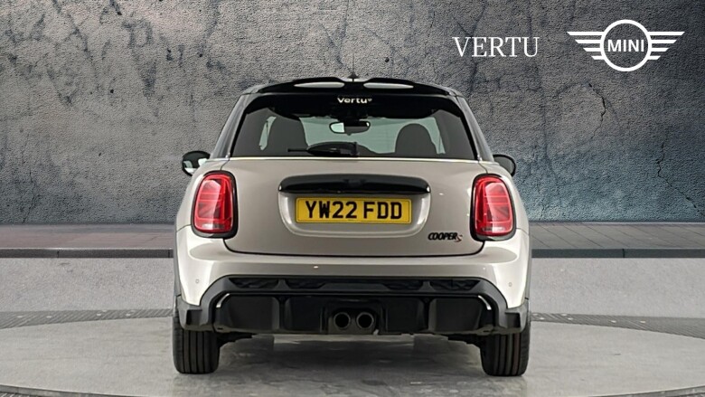 MINI Hatchback 2.0 Cooper S Sport 5dr Auto [Comfort/Nav Pack] Petrol Hatchback